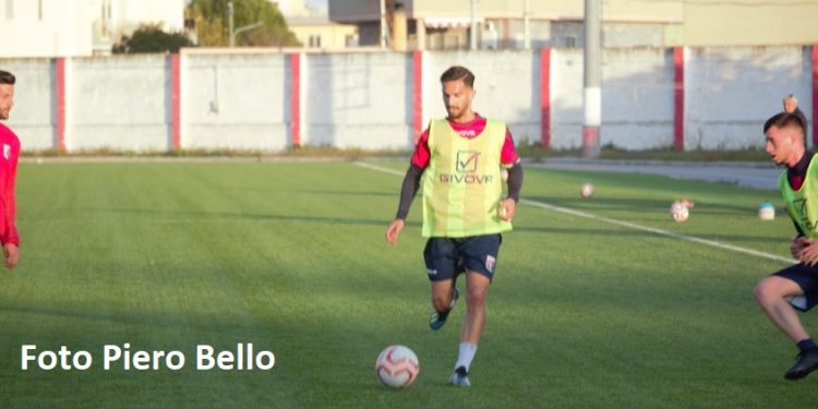 Taranto, tre reti di Favetta nel test contro il Castellaneta