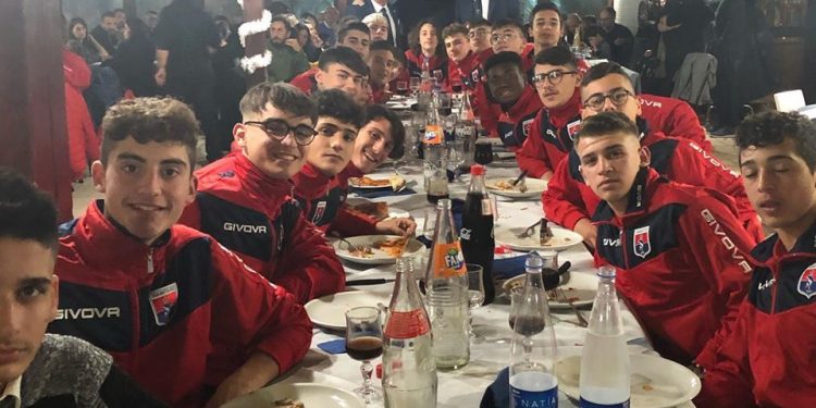 Taranto, cena natalizia per il settore giovanile. La fotogallery