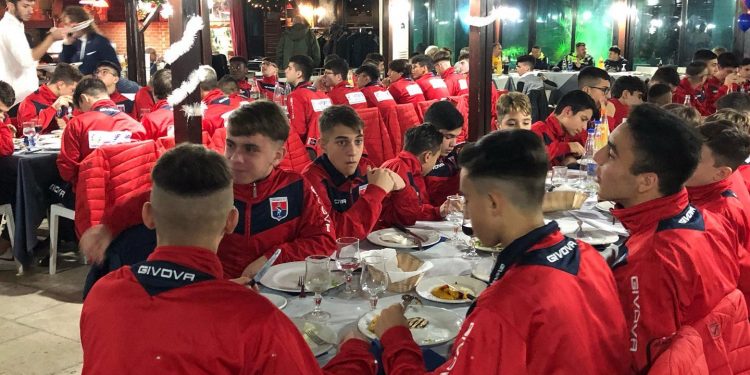 Taranto, cena natalizia per il settore giovanile. La fotogallery