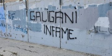 Taranto, scritte contro l’ex direttore generale Vittorio Galigani