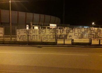 Taranto, forte contestazione contro squadra e società