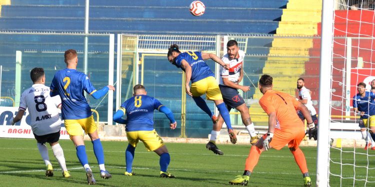 Taranto-Cerignola 2-2, la fotogallery