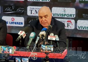 Taranto, è bufera: Giove si dimette