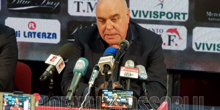 Taranto, è bufera: Giove si dimette