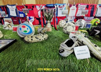 Taranto, quinta mostra di cimeli e maglie: la fotogallery