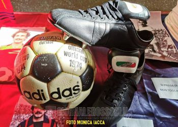 Taranto, quinta mostra di cimeli e maglie: la fotogallery