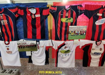 Taranto, quinta mostra di cimeli e maglie: la fotogallery