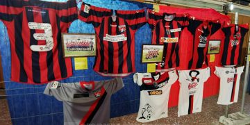 Taranto, quinta mostra di cimeli e maglie: la fotogallery