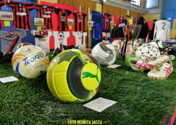 Taranto, quinta mostra di cimeli e maglie: la fotogallery