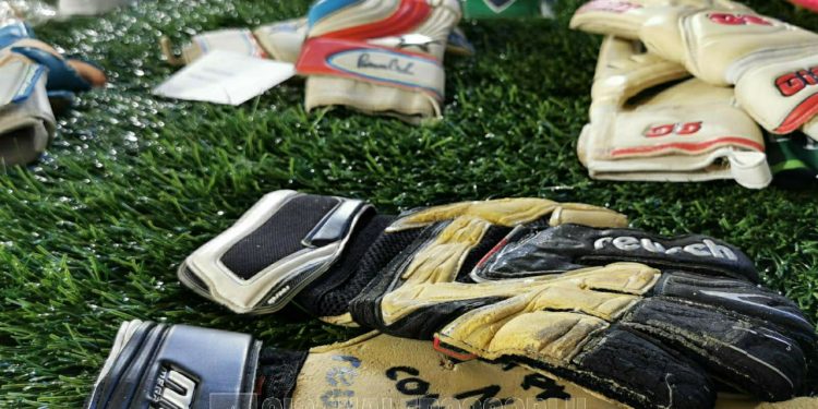 Taranto, quinta mostra di cimeli e maglie: la fotogallery