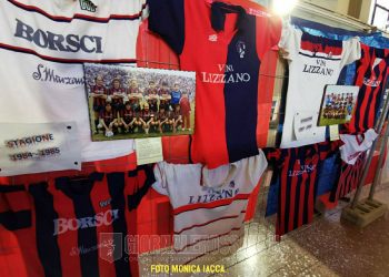Taranto, quinta mostra di cimeli e maglie: la fotogallery