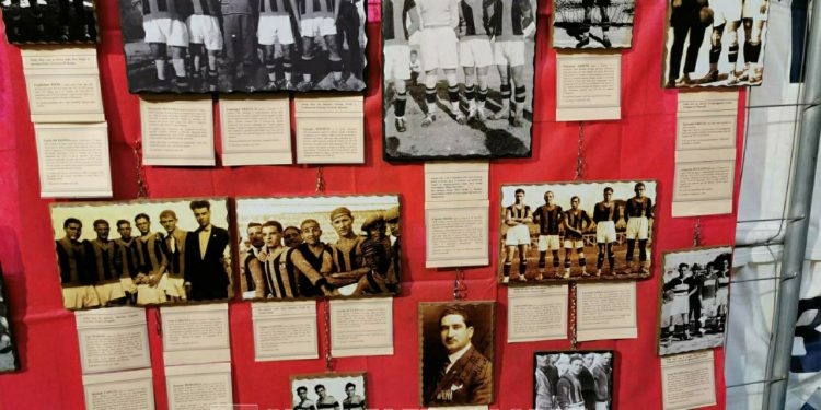 Taranto, quinta mostra di cimeli e maglie: la fotogallery