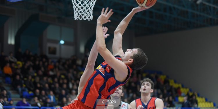 Cus Jonico, Molfetta espugna il Palafiom