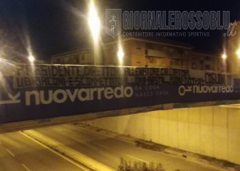 Taranto, un altro striscione per rimarcare la contestazione