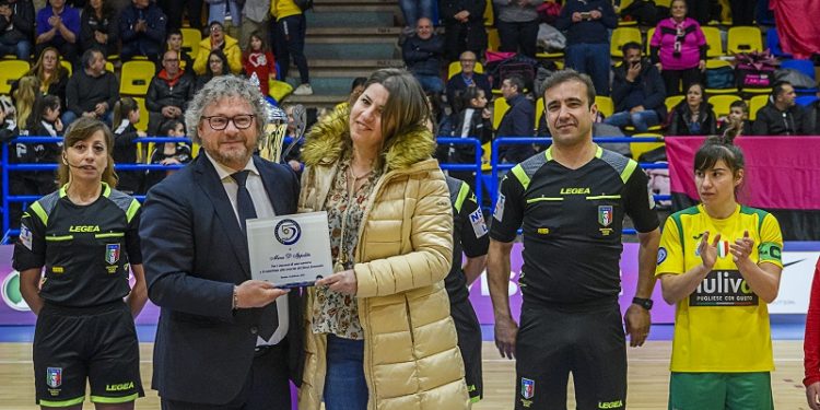 Italcave Real Statte, premiata lo storico capitano Mina D’Ippolito