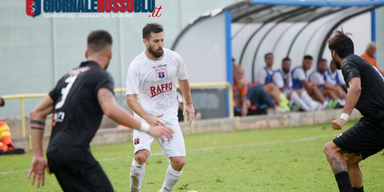 Taranto, l’ex Molinari esalta il “cugino” Leo Guaita