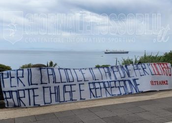 Taranto, striscione di protesta del gruppo Ultrapaz