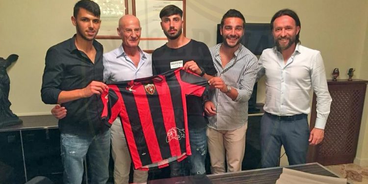 Nocerina, tris di acquisti! Ufficializzati Manoni, Vecchione e Bolzone