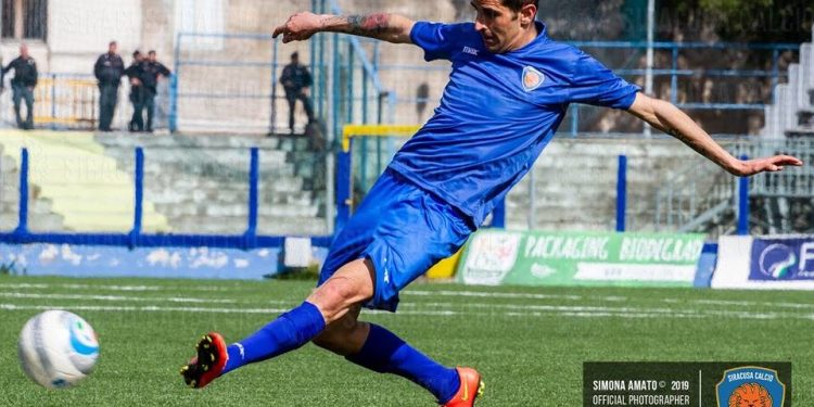 Ex Taranto, Emanuele Catania firma per il Siracusa