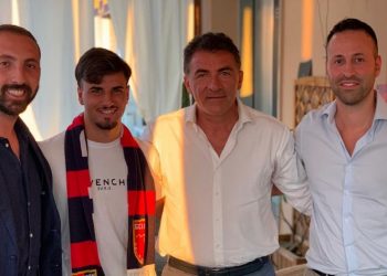 Gelbison, ufficiale Raffaele Inghilterra