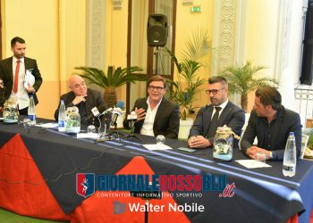 Taranto, conferenza stampa di presentazione per Montervino e Laterza (LA FOTOGALLERY)