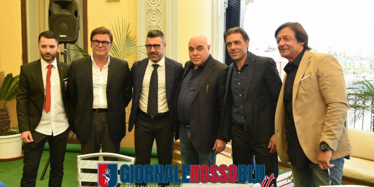 Taranto, conferenza stampa di presentazione per Montervino e Laterza (LA FOTOGALLERY)