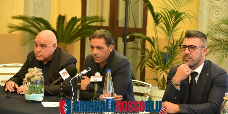 Taranto, conferenza stampa di presentazione per Montervino e Laterza (LA FOTOGALLERY)