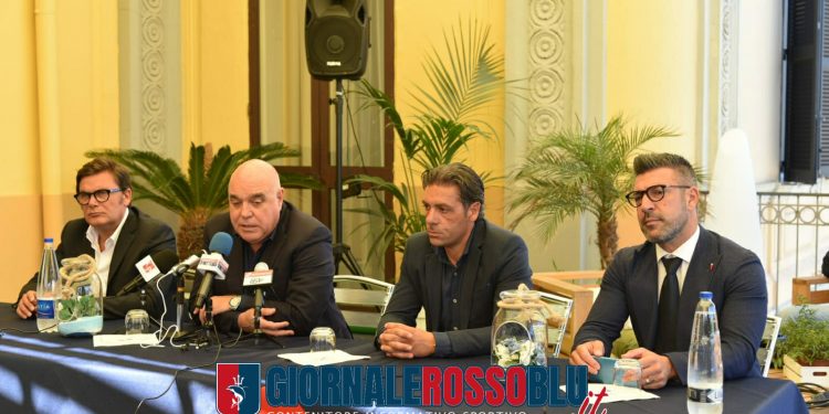 Taranto, conferenza stampa di presentazione per Montervino e Laterza (LA FOTOGALLERY)