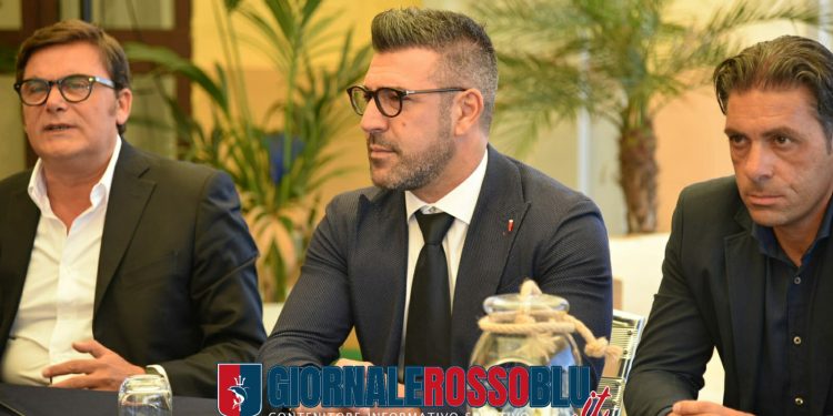 Taranto, conferenza stampa di presentazione per Montervino e Laterza (LA FOTOGALLERY)