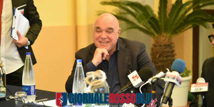 Taranto, conferenza stampa di presentazione per Montervino e Laterza (LA FOTOGALLERY)