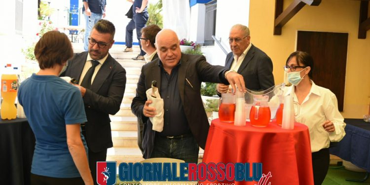 Taranto, conferenza stampa di presentazione per Montervino e Laterza (LA FOTOGALLERY)