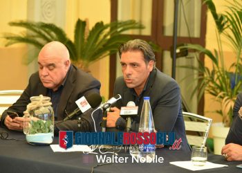 Taranto, conferenza stampa di presentazione per Montervino e Laterza (LA FOTOGALLERY)