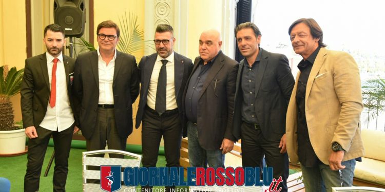 Taranto, conferenza stampa di presentazione per Montervino e Laterza (LA FOTOGALLERY)