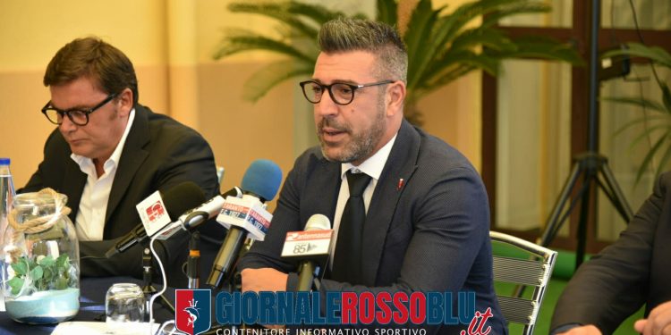 Taranto, conferenza stampa di presentazione per Montervino e Laterza (LA FOTOGALLERY)