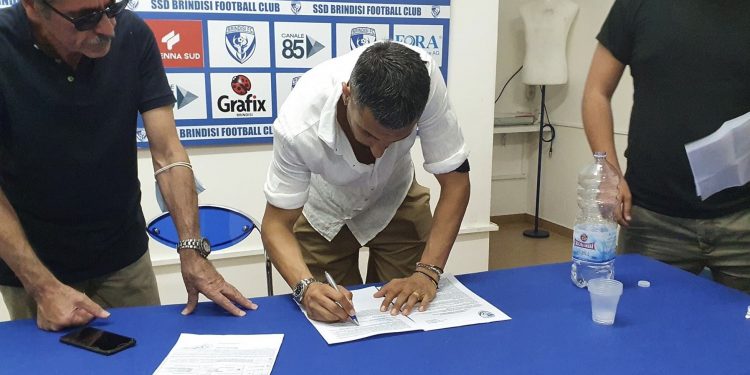 Brindisi, dopo Palazzo firma anche Cerone