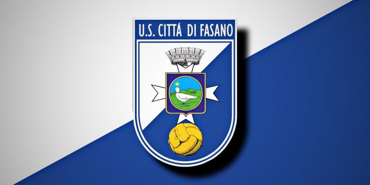Ufficiale, Fasano poker di acquisti