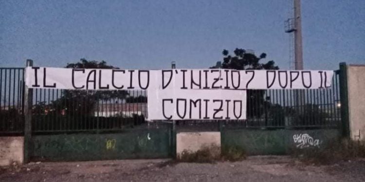 Bitonto, i tifosi si scagliano contro i calciatori coinvolti nella combine