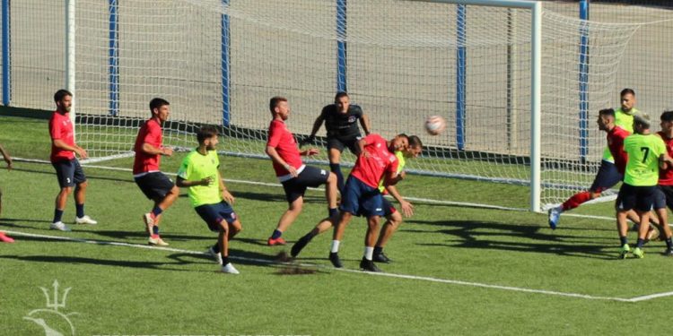 Taranto, lavoro di scarico e corsa leggera