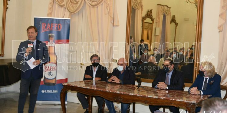 Taranto, presentazione media partner e sponsor (la fotogallery)