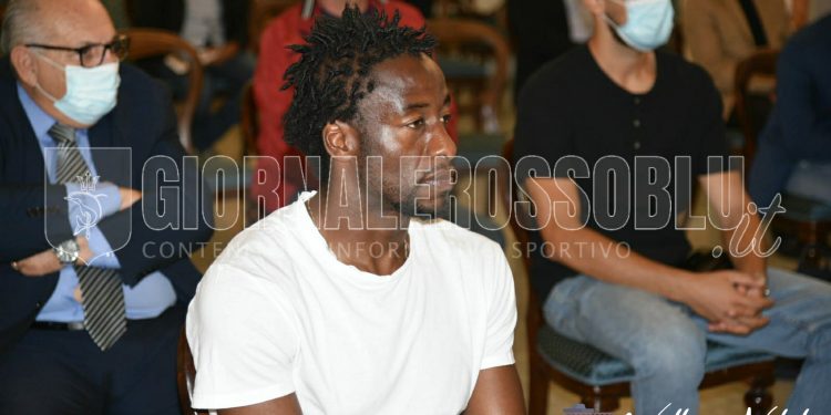 Taranto, presentazione media partner e sponsor (la fotogallery)