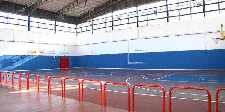 Melucci: «Oggi restituiamo un pezzo di storia della città, superiamo la pandemia e potremo goderci tanti nuovi momenti di festa sportiva nel PalaRicciardi»