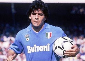 “La mano de dios…”