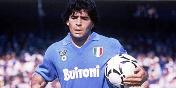 “La mano de dios…”