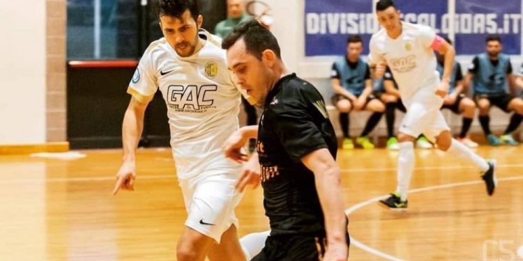 Bernalda Futsal, verso Regalbuto