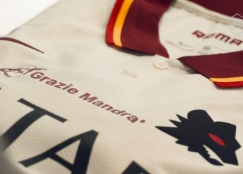 Roma, una patch per ricordare Gigi Proietti