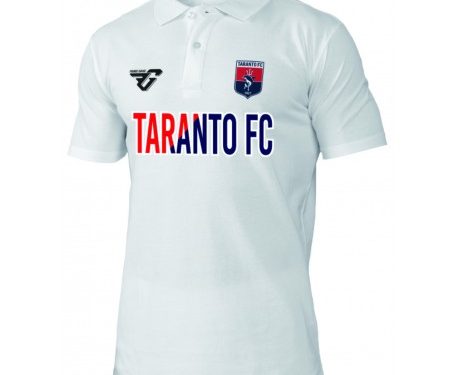 Taranto, tutto il nuovo abbigliamento sportivo e il mechandising