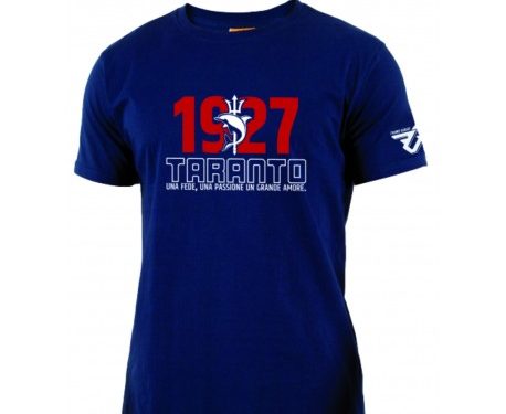Taranto, tutto il nuovo abbigliamento sportivo e il mechandising