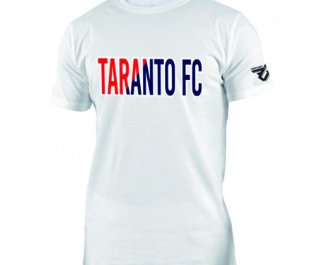 Taranto, tutto il nuovo abbigliamento sportivo e il mechandising