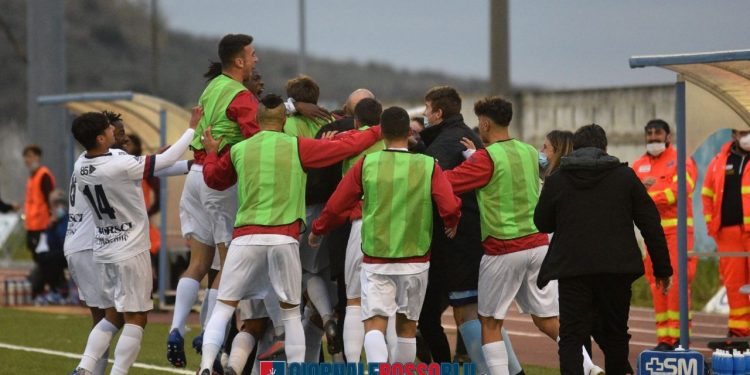 Taranto-Real Agro Aversa 2-1, la cronaca: Santarpia-Rizzo. Vittoria e secondo posto