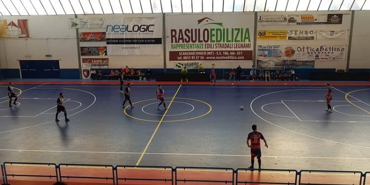 Bernalda Futsal – Futsal Polistena: 2-2. I rossoblu fermati dai pali e dal portiere avversario